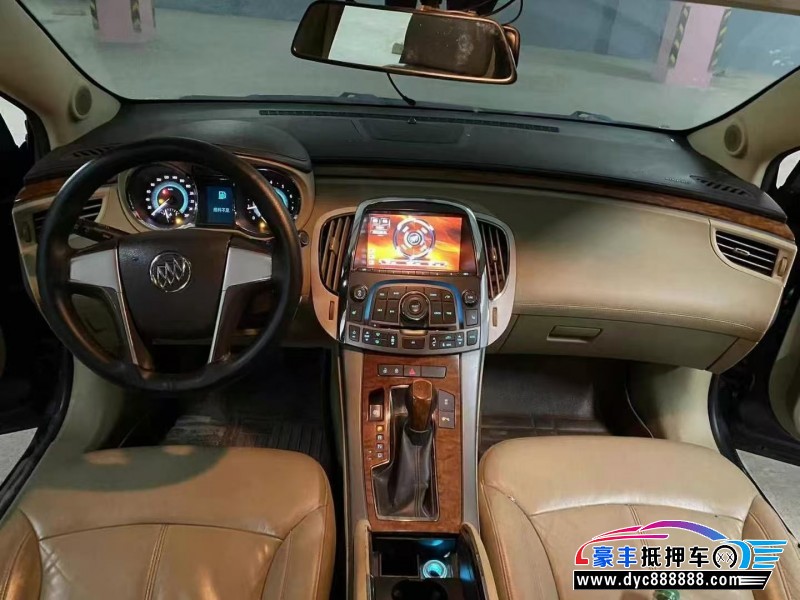 14年别克君越轿车抵押车出售