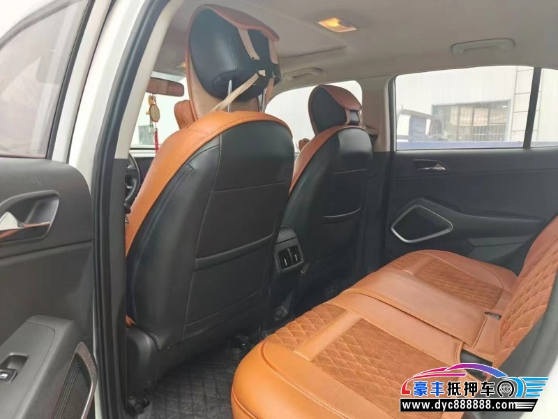 19年现代ix35轿车抵押车出售