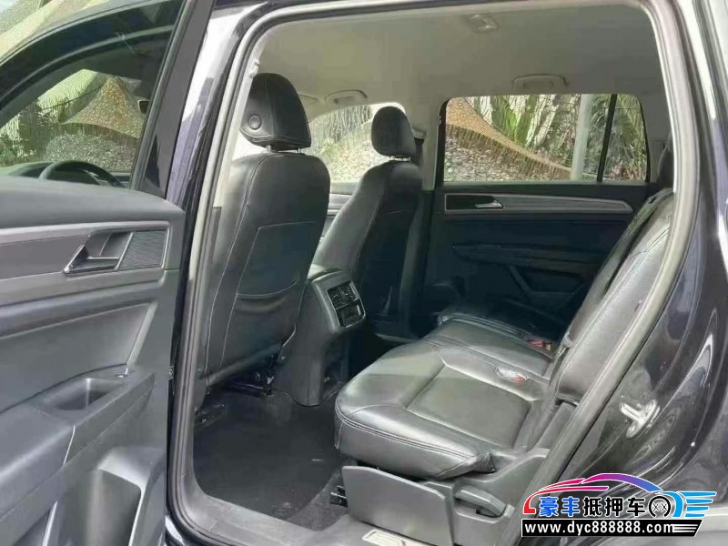 18年大众途昂轿车抵押车出售