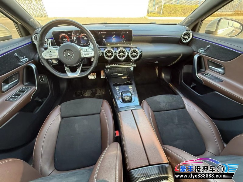 20年奔驰A轿车抵押车出售