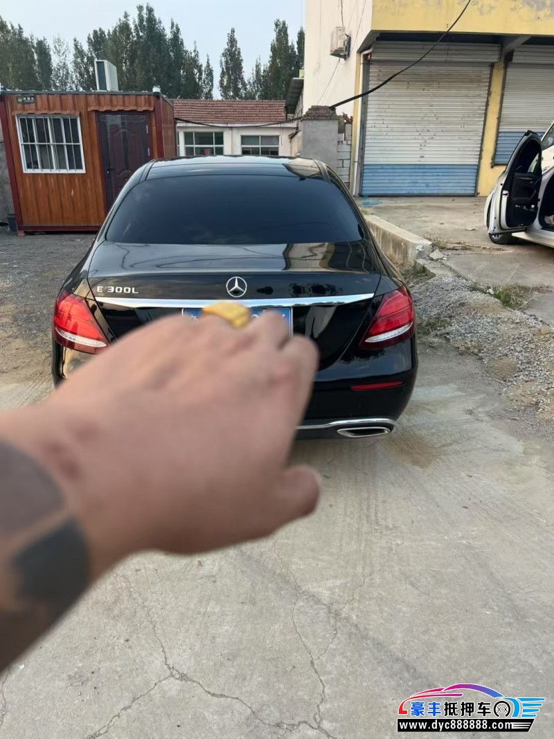 20年奔驰E轿车抵押车出售