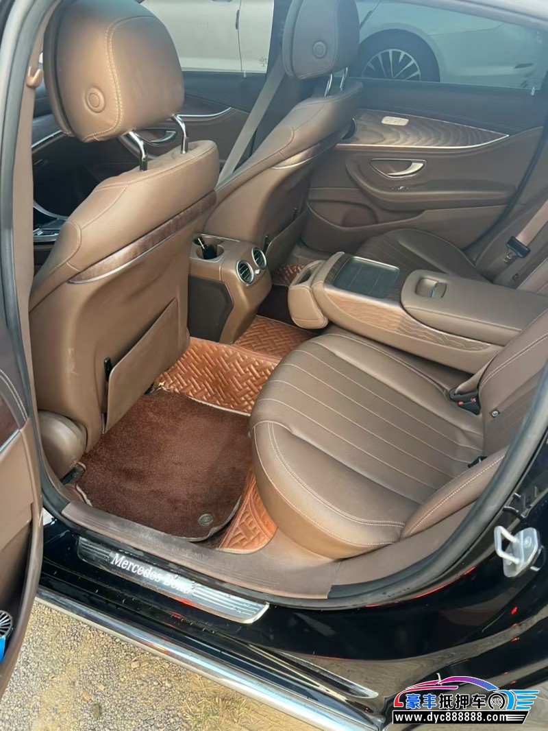 20年奔驰E轿车抵押车出售