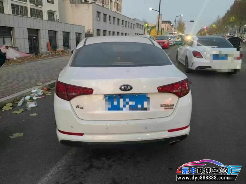 13年起亚K5轿车抵押车出售