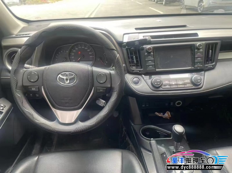 21年丰田RAV4轿车抵押车出售