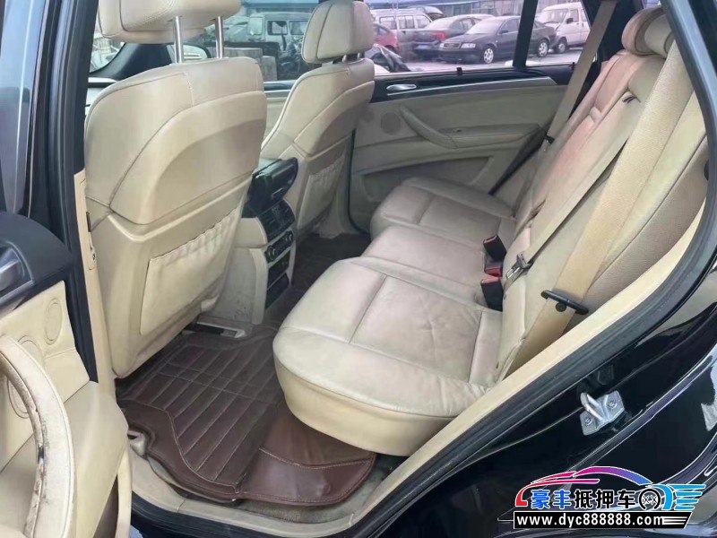 13年宝马X5轿车抵押车出售