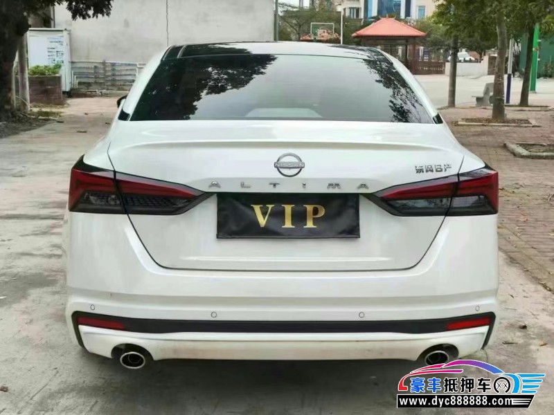 24年日产天籁轿车抵押车出售