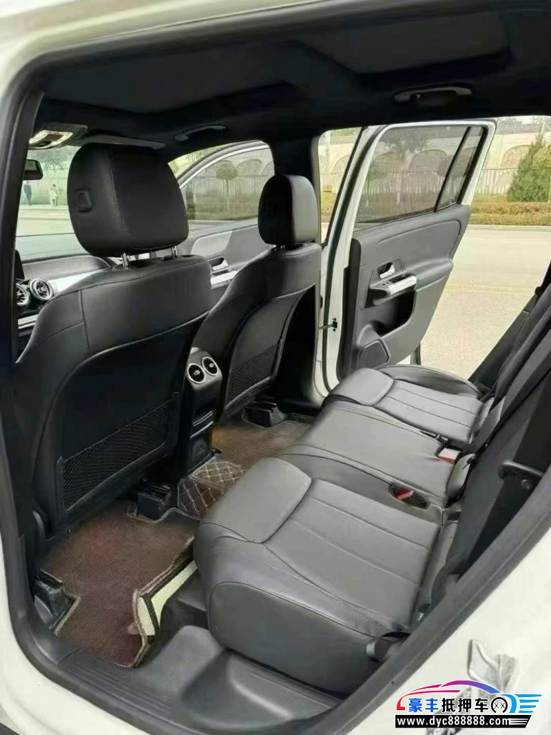 23年奔驰GLB轿车抵押车出售