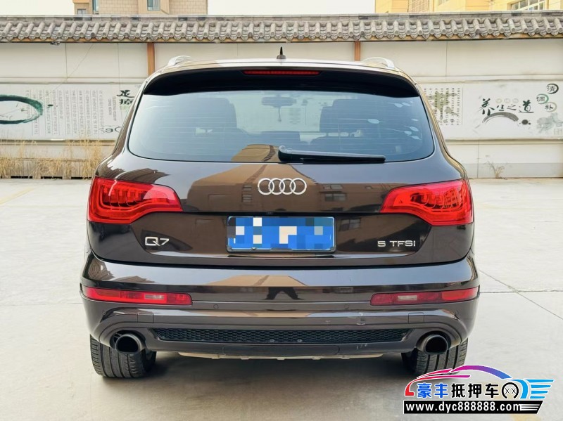 14年奥迪Q7轿车抵押车出售