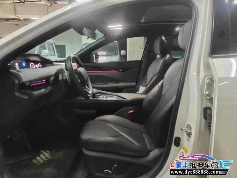 24年长安长安UNI轿车抵押车出售