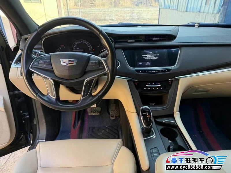 17年凯迪拉克XT5轿车抵押车出售