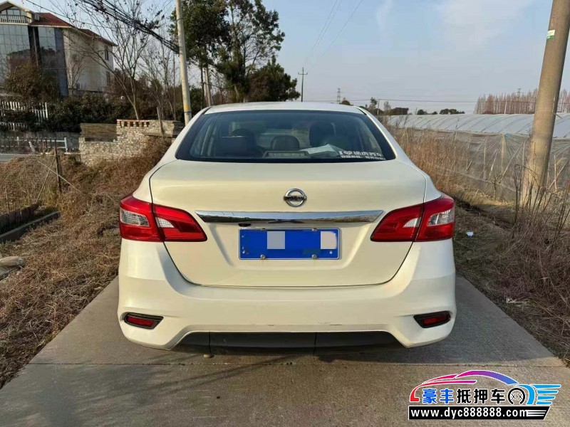 20年日产轩逸轿车抵押车出售