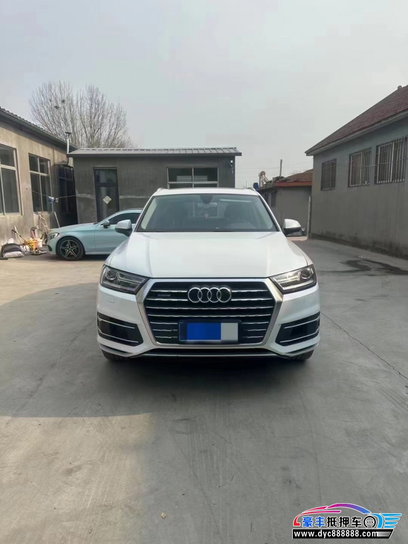 16年奥迪Q7轿车抵押车出售