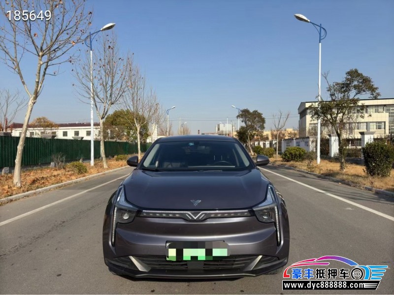 23年哪吒U轿车抵押车出售