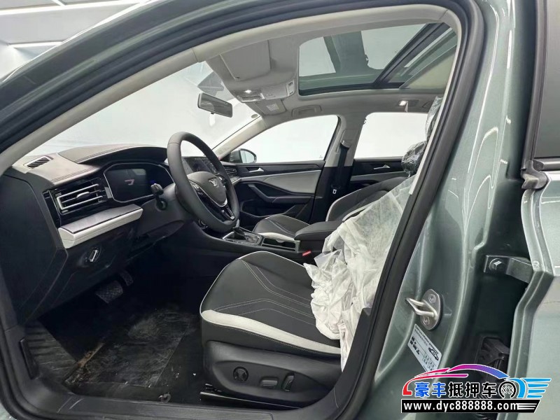 25年大众捷达轿车抵押车出售