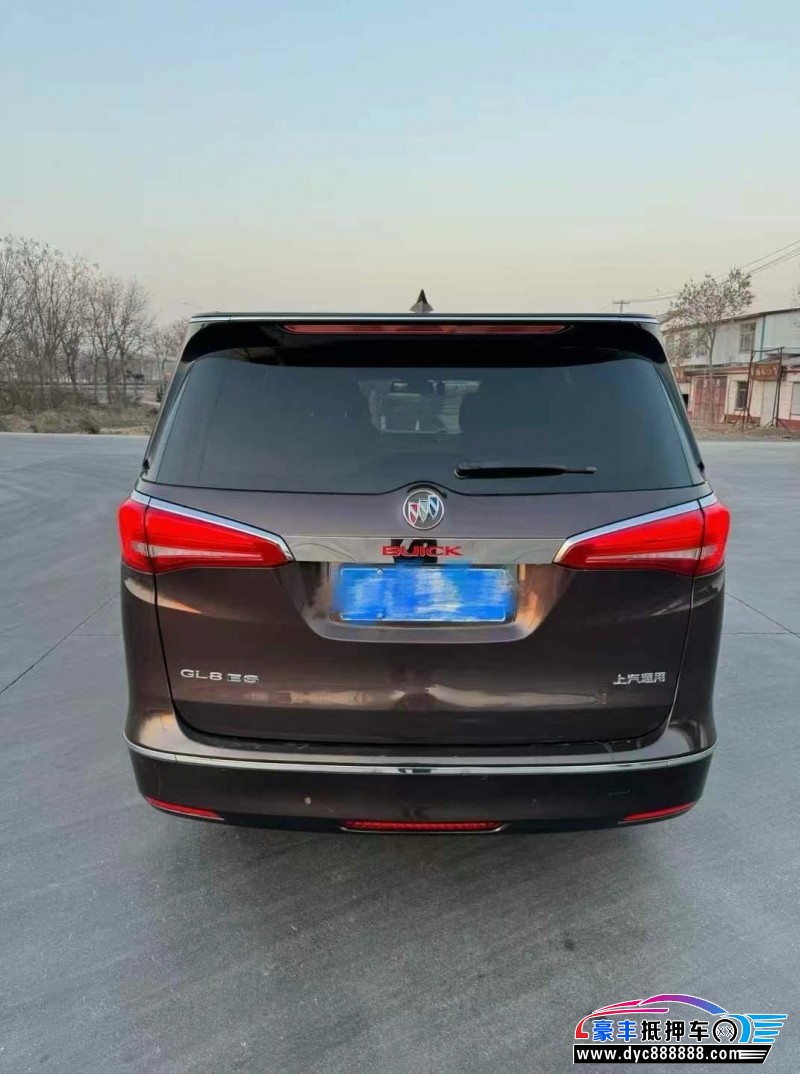 17年别克GL8轿车抵押车出售