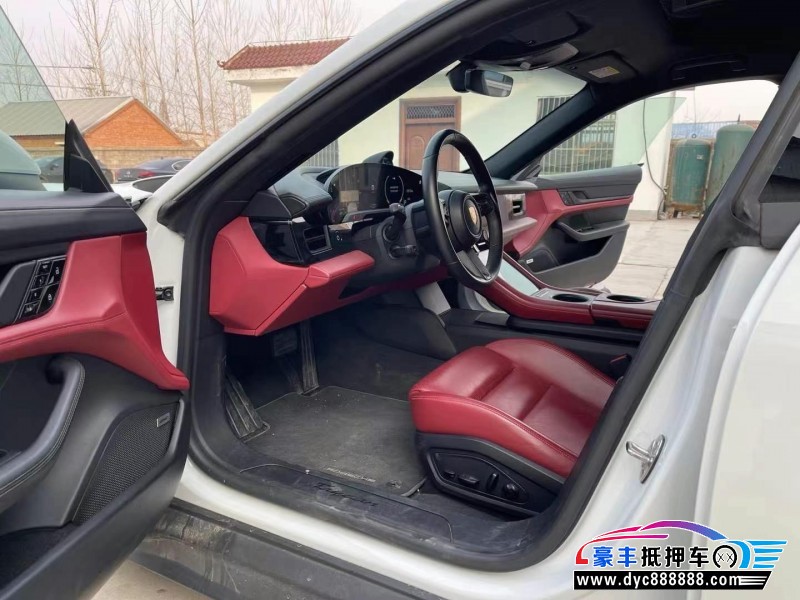 21年保时捷TaYcan轿车抵押车出售