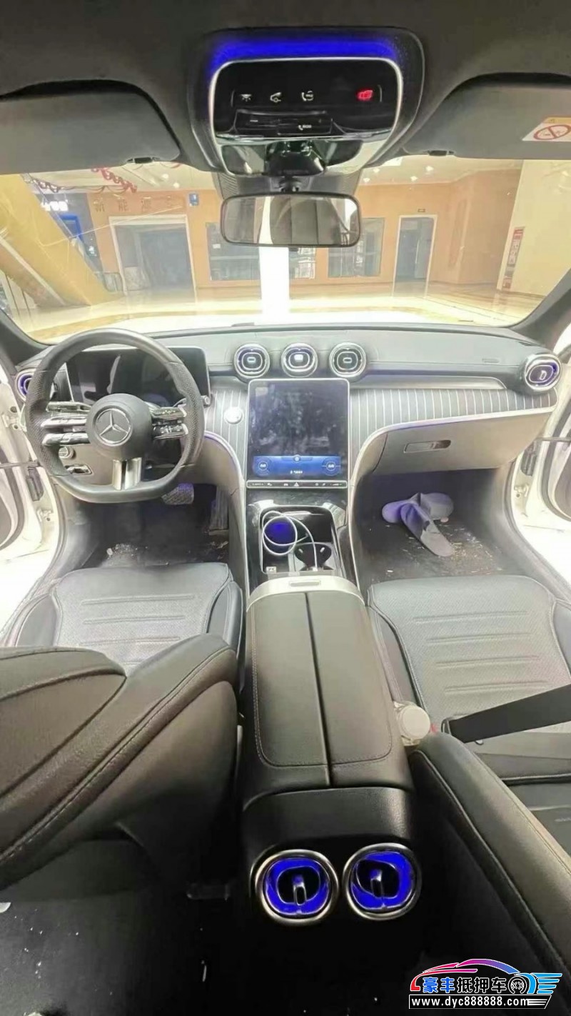 22年奔驰C轿车抵押车出售