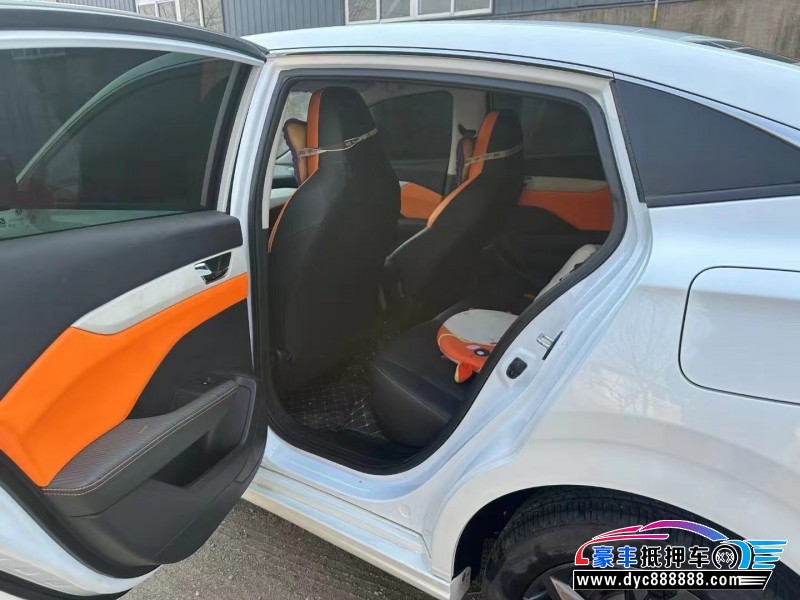 23年东风风神奕炫轿车抵押车出售