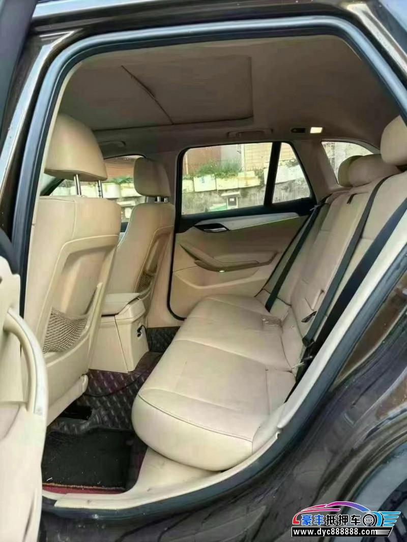 12年宝马X1轿车抵押车出售