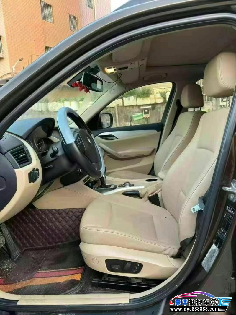 12年宝马X1轿车抵押车出售