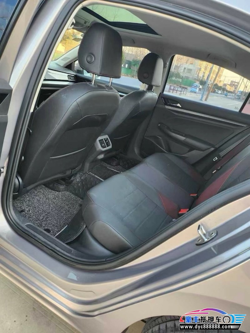 19年大众宝来轿车抵押车出售