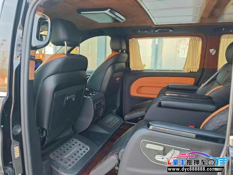 19年奔驰威霆轿车抵押车出售