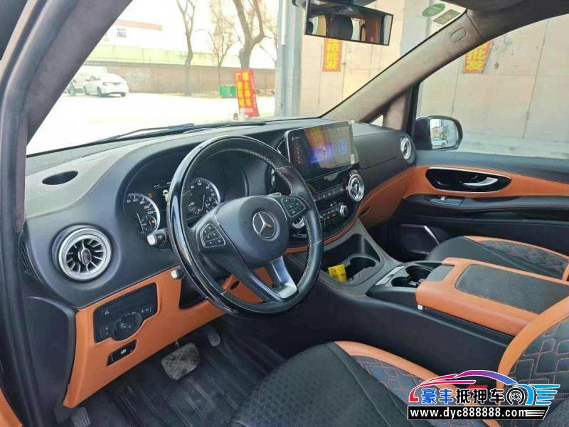 19年奔驰威霆轿车抵押车出售