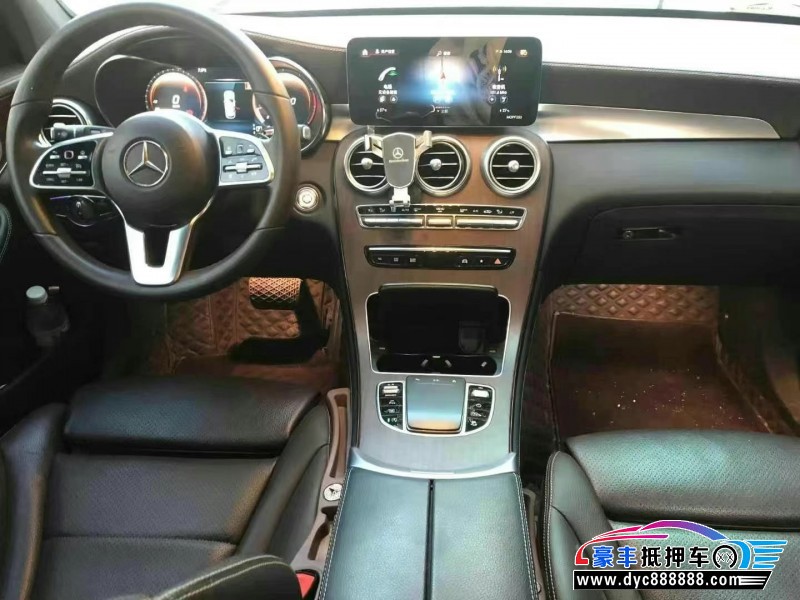 21年奔驰GLC轿车抵押车出售