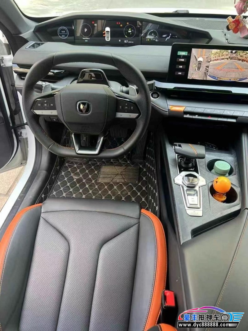 24年长安长安UNI轿车抵押车出售