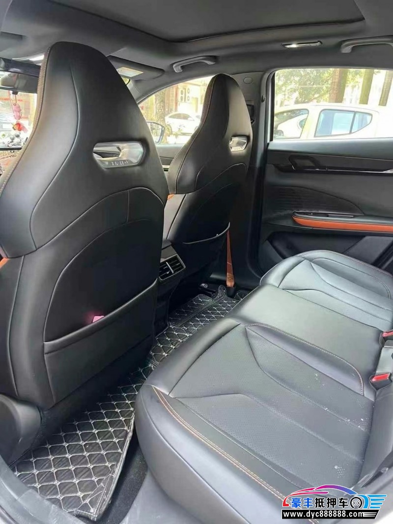 24年长安长安UNI轿车抵押车出售