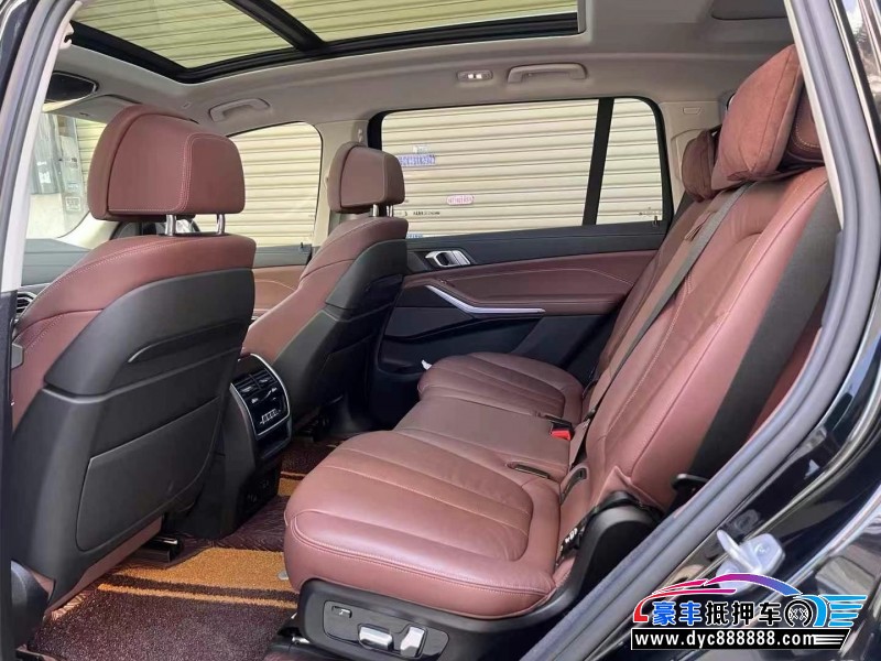 21年宝马X7轿车抵押车出售