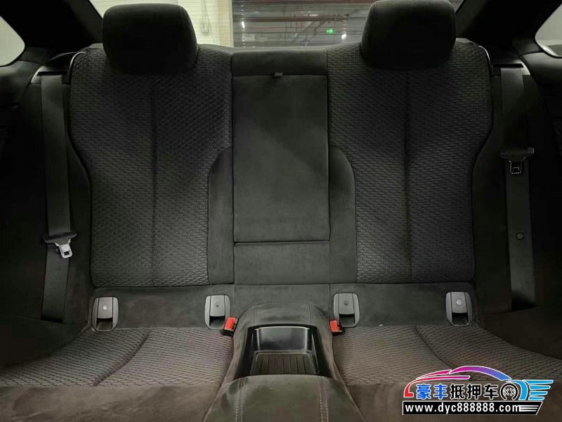 19年宝马4系轿车抵押车出售