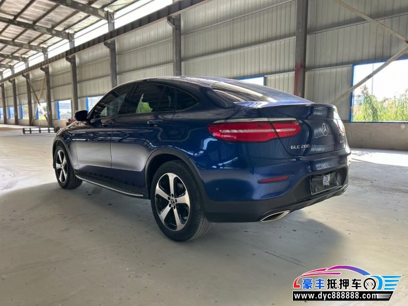 19年奔驰GLC轿车抵押车出售