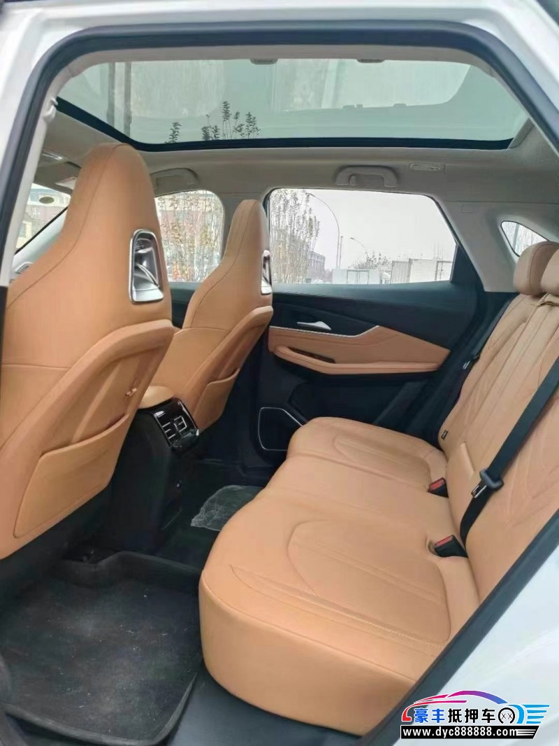 24年东风雷霆轿车抵押车出售