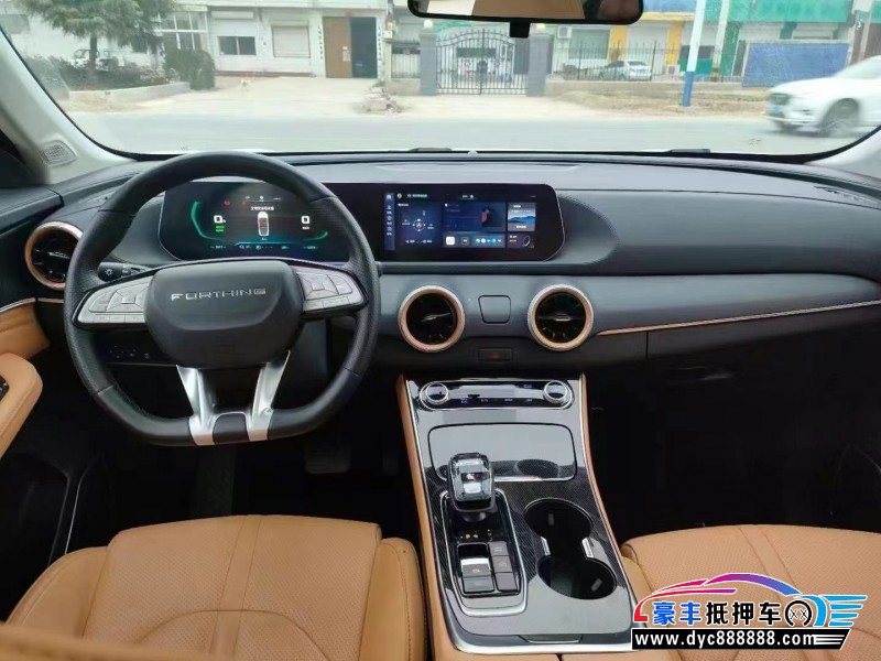 24年东风雷霆轿车抵押车出售