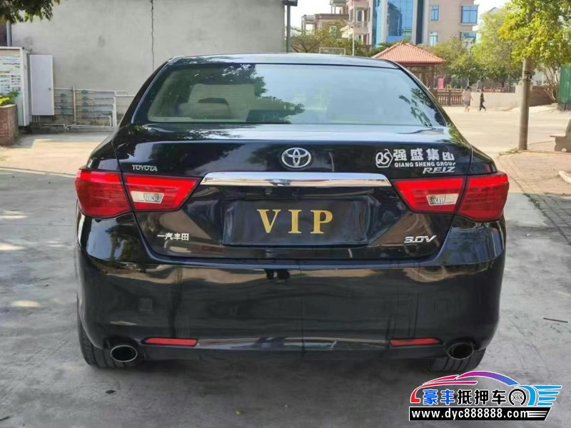 12年丰田锐志轿车抵押车出售