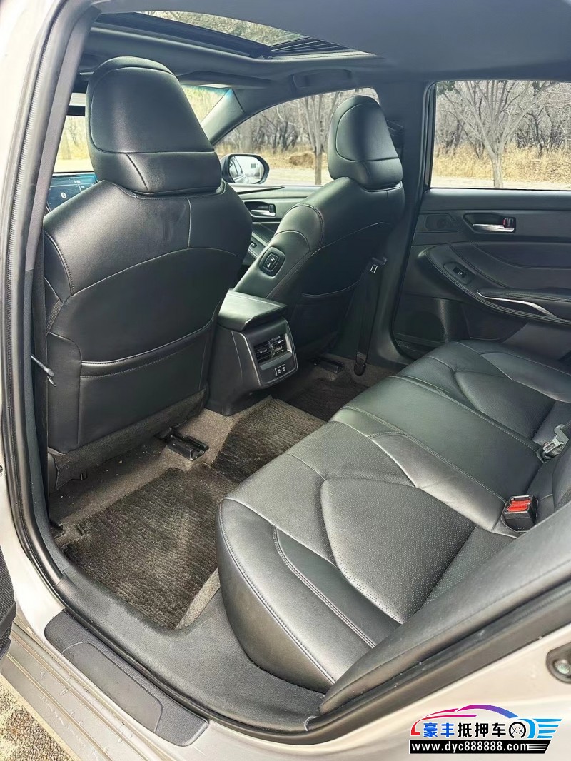 22年丰田亚洲龙轿车抵押车出售