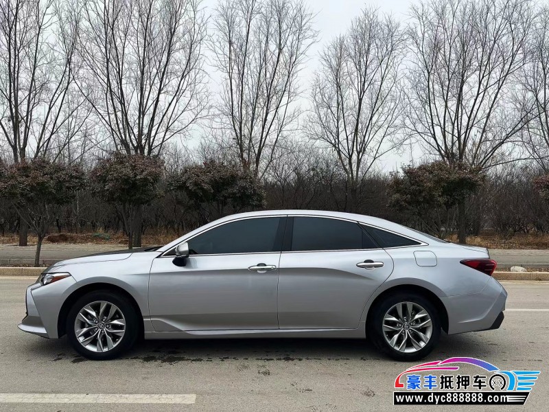 22年丰田亚洲龙轿车抵押车出售