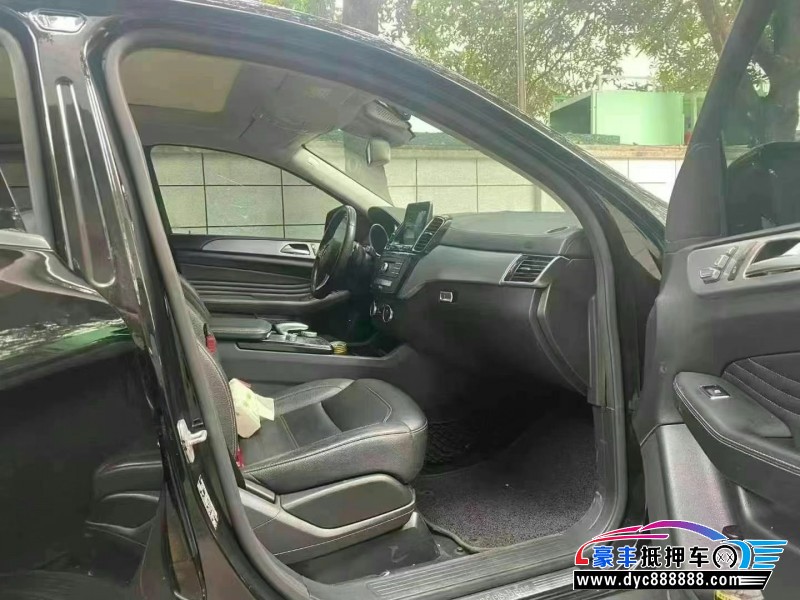 17年奔驰GLE轿车抵押车出售