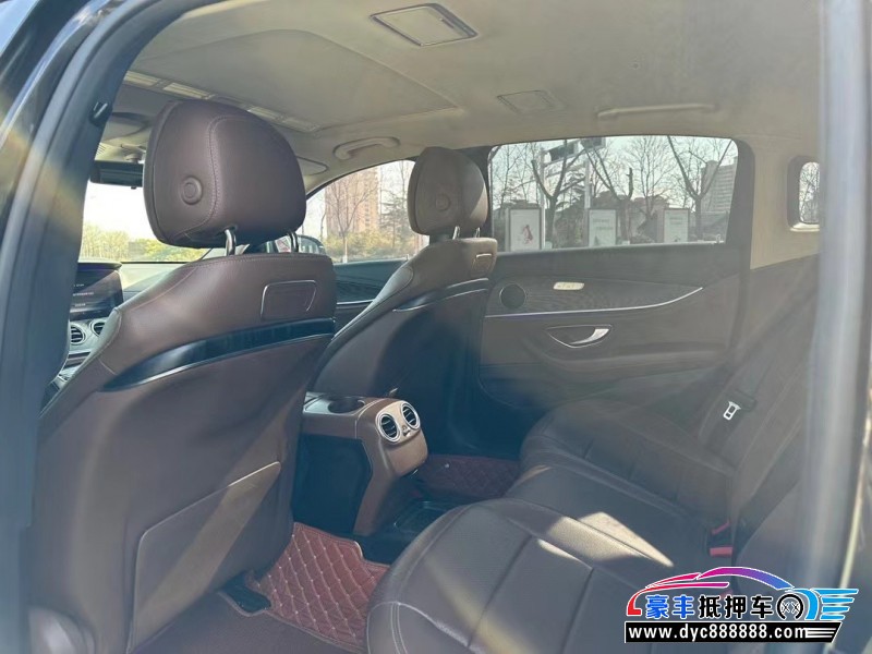 18年奔驰E轿车抵押车出售