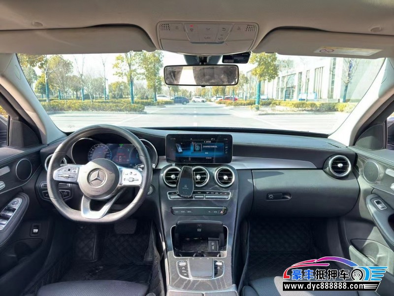 21年奔驰C轿车抵押车出售