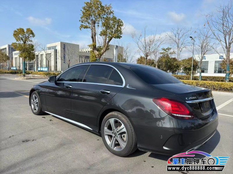 21年奔驰C轿车抵押车出售