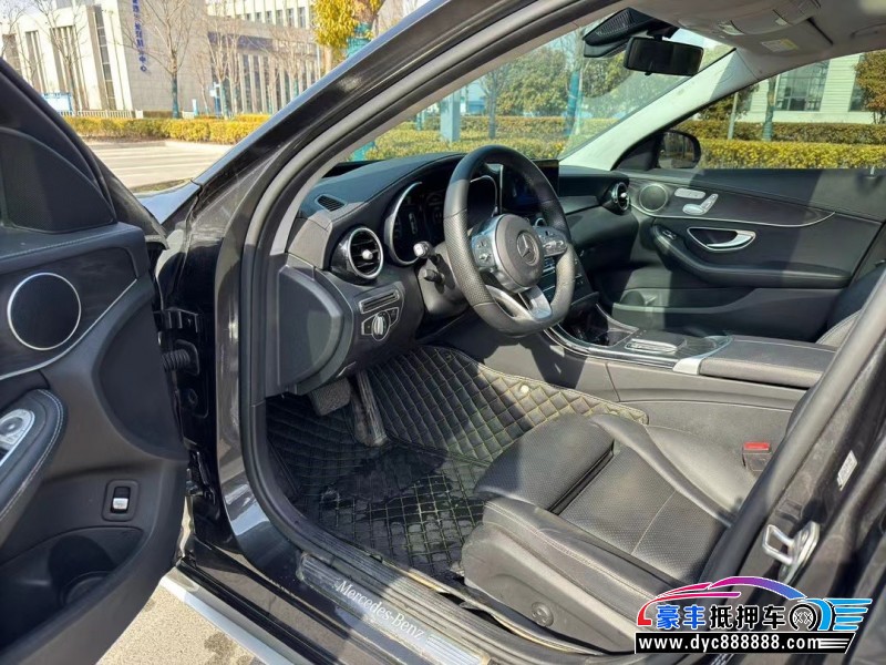 21年奔驰C轿车抵押车出售