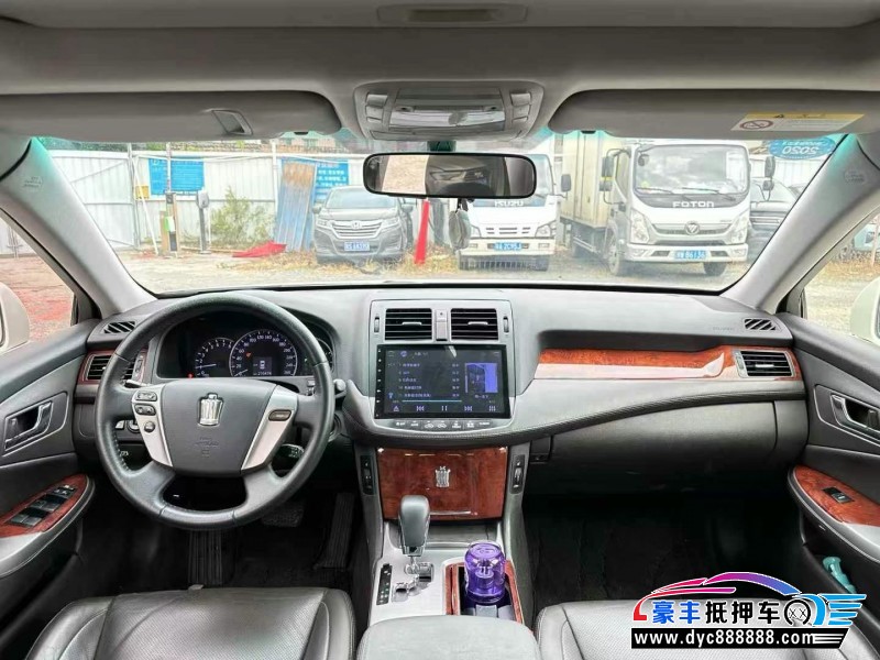 14年丰田皇冠轿车抵押车出售