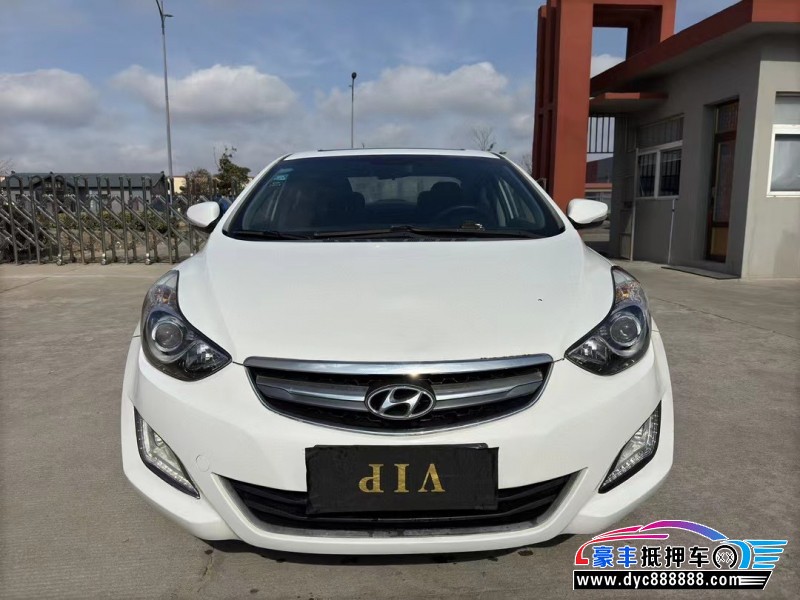 16年现代朗动轿车抵押车出售