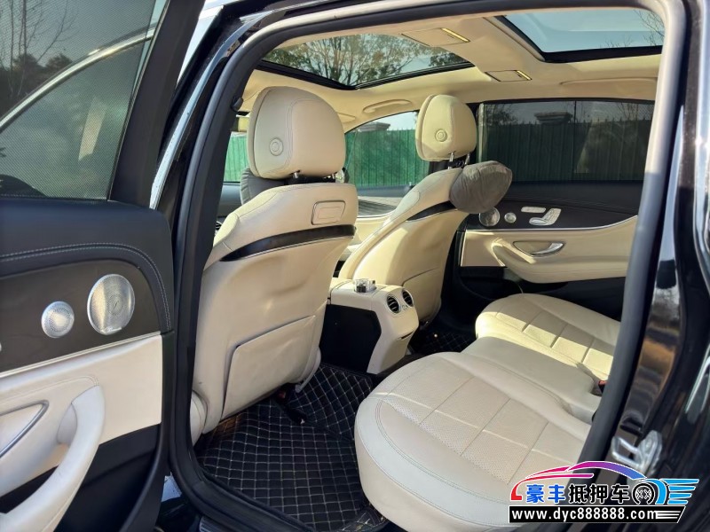 19年奔驰E轿车抵押车出售