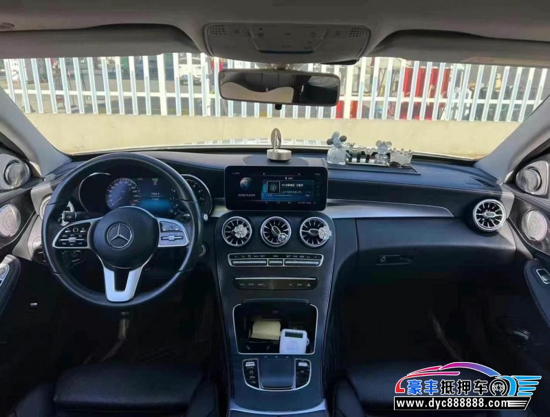 19年奔驰C轿车抵押车出售