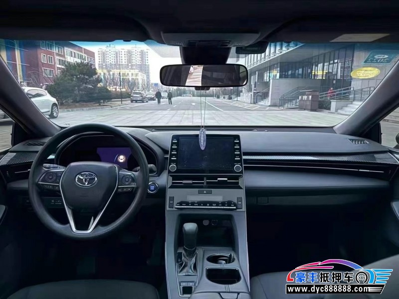 20年丰田亚洲龙轿车抵押车出售