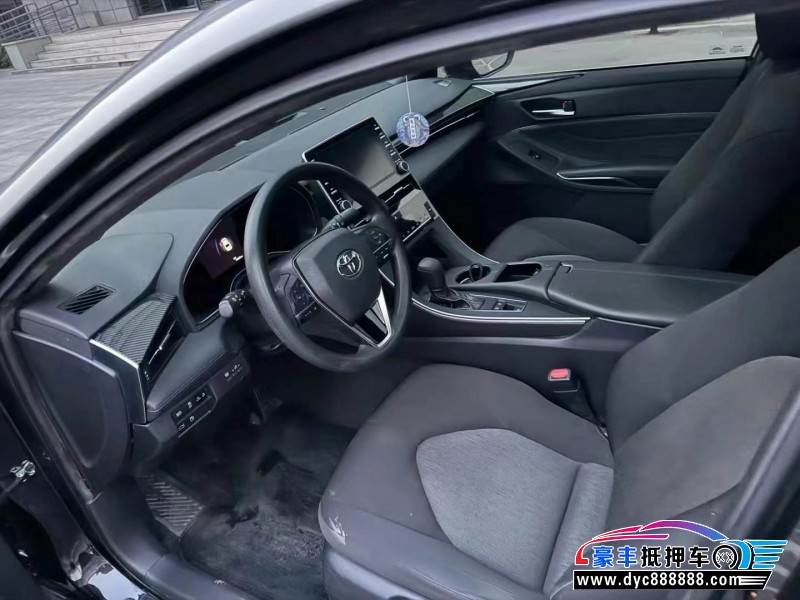 20年丰田亚洲龙轿车抵押车出售