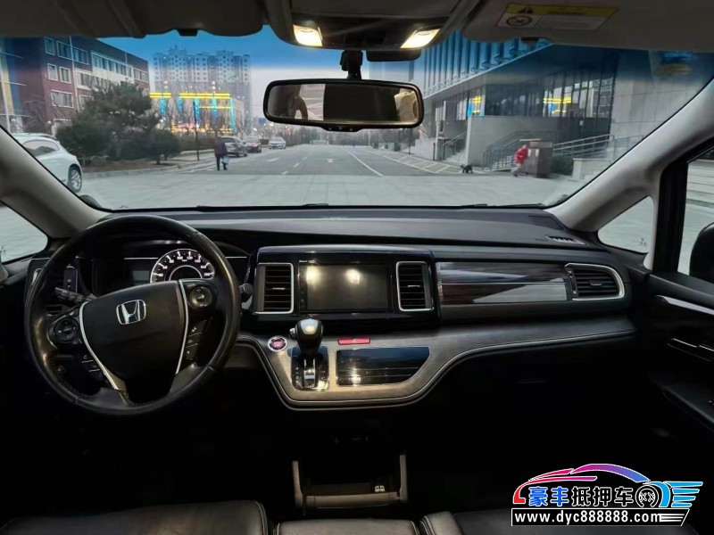 16年本田艾力绅轿车抵押车出售